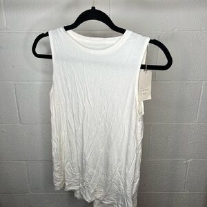 A New Day White NWT Athletic Tank Top - Size: XS